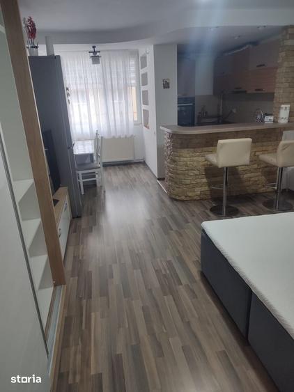Garsonieră semidecomandată în Dârste
