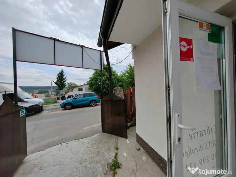 Spațiu comercial, de 50 mp, în Cug