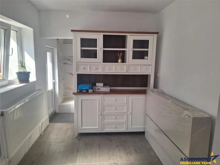 Casă cu 4 camere cu Teren 500 Mp în Central