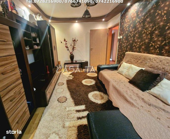 Apartament cu 4 camere decomandat în Central
