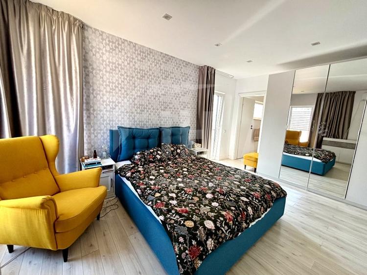 Duplex cu 4 camere cu Garaj în Iris