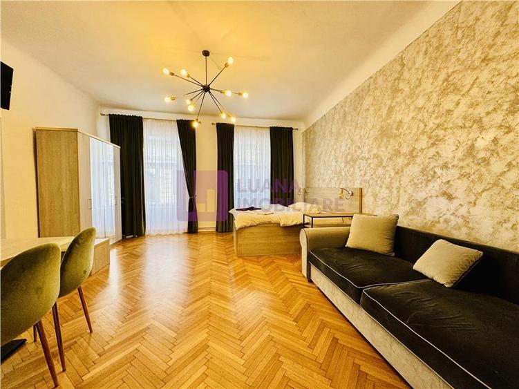 Apartament cu 3 camere semidecomandat, mobilat în Ultracentral