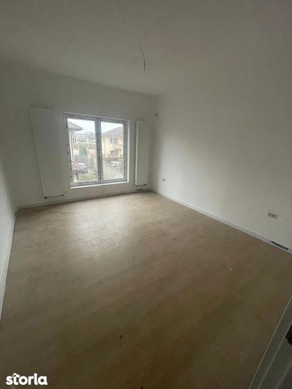 Casă cu 3 camere cu Teren 200 Mp în Central