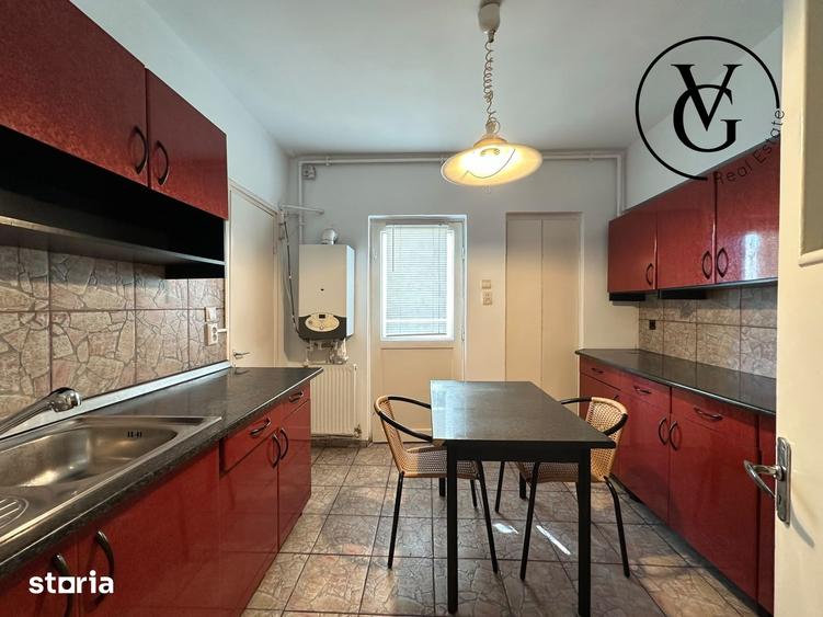 Apartament cu 4 camere decomandat, mobilat în Coiciu