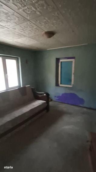 Casă cu 3 camere în Pietrărie