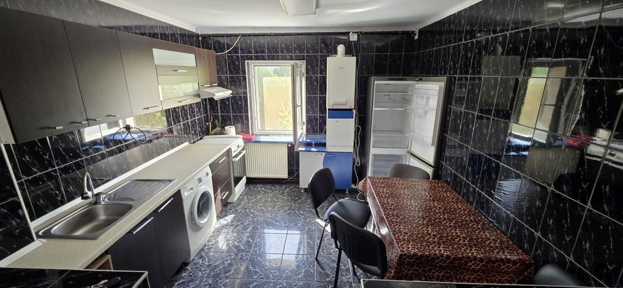 Apartament cu 3 camere decomandat în Baciu