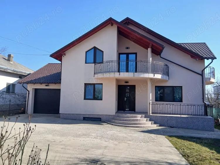 Casă cu 3 camere cu Teren 1000 Mp în Central