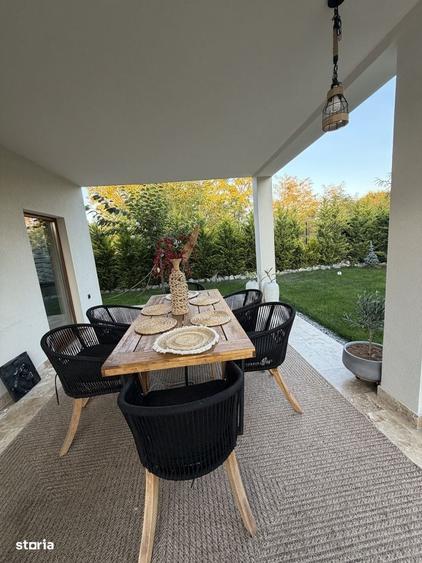 Casă cu 4 camere în Luna