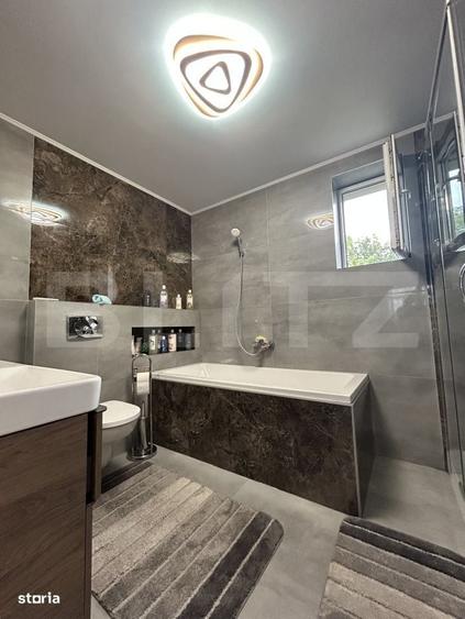 Casă cu 4 camere decomandat în Central