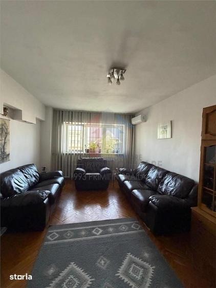 Apartament cu 3 camere în Viziru 2