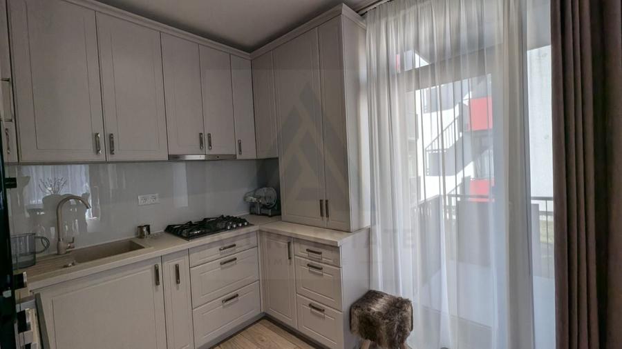 Apartament cu 3 camere decomandat, mobilat în Șelimbăr