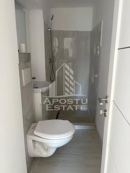Garsonieră decomandată în Girocului