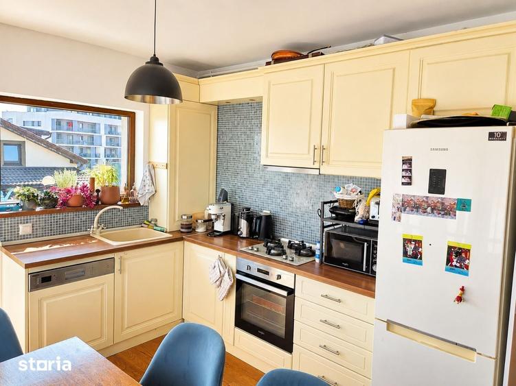 Apartament cu 3 camere în Bună Ziua