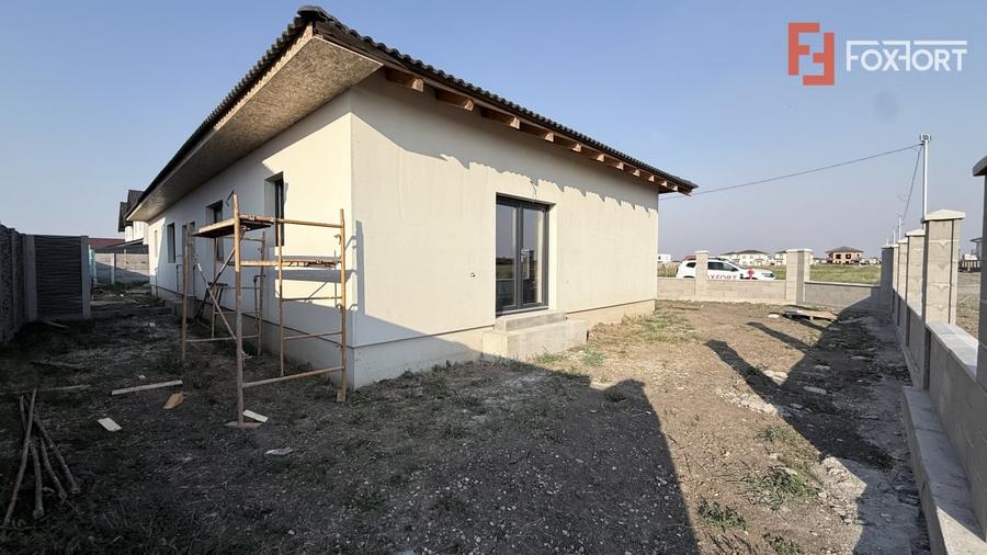 Duplex cu 3 camere cu Teren 380 Mp în Moșnița Nouă
