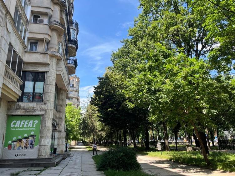 Apartament cu 3 camere decomandat, mobilat în Unirii
