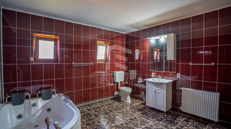 Casă individuală cu 5 camere cu Piscina în Bod