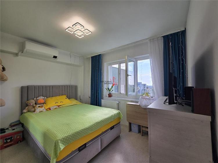 Apartament cu 3 camere decomandat în Doamna Ghica