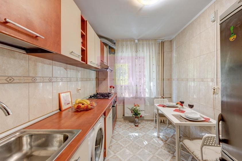 Apartament cu 2 camere decomandat în Panduri