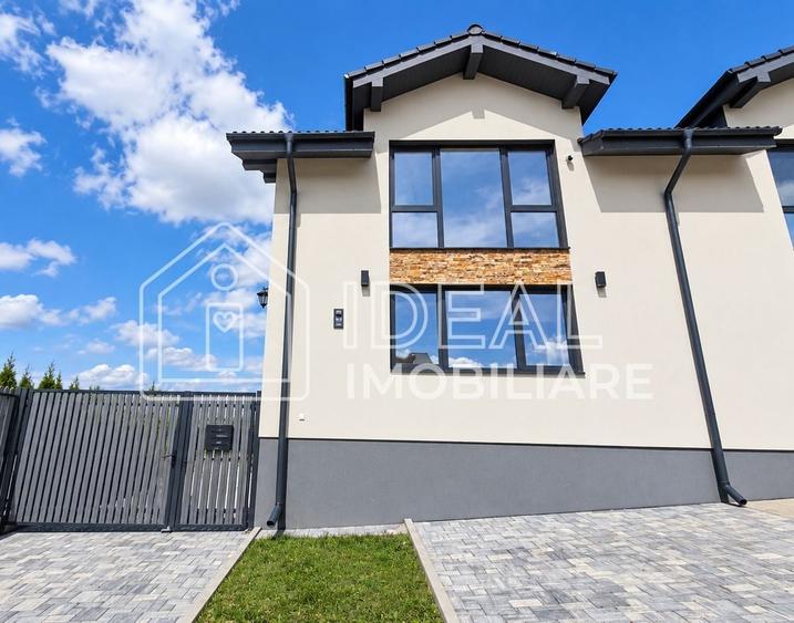 Duplex cu 4 camere cu Canalizare în Est