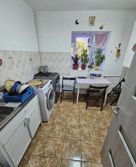 Apartament cu 2 camere decomandat, mobilat în Aviației