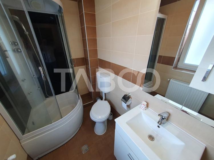 Casă individuală cu 6 camere cu Canalizare în Tineretului