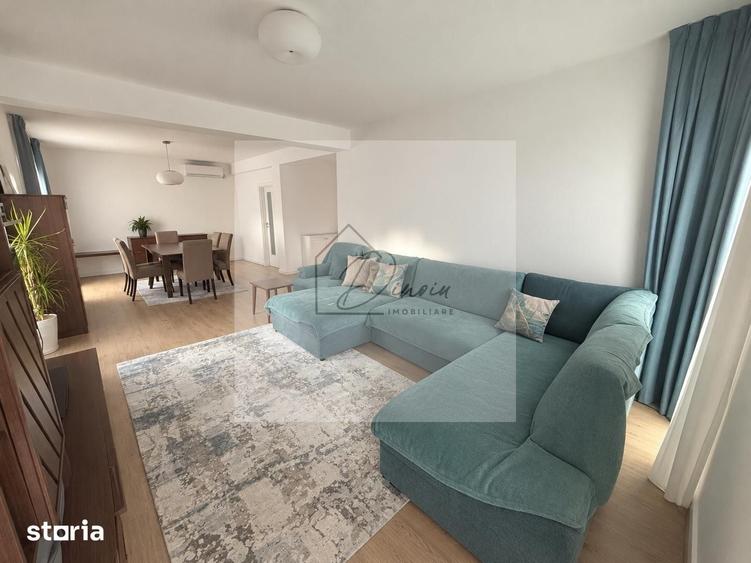 Casă cu 5 camere cu Teren 560 Mp în Corbeanca