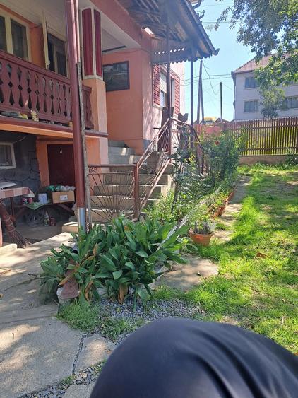 Casă cu 6 camere cu Teren 4000 Mp în Sărmaș