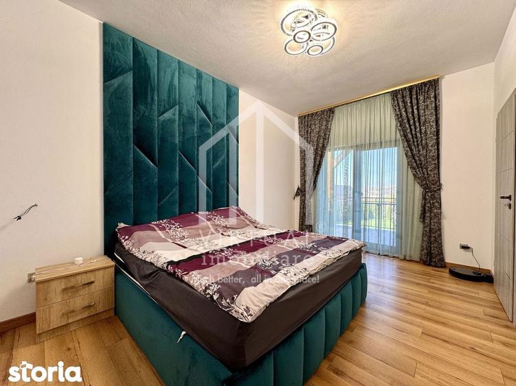 Casă cu 5 camere cu Teren 648 Mp în Roșia