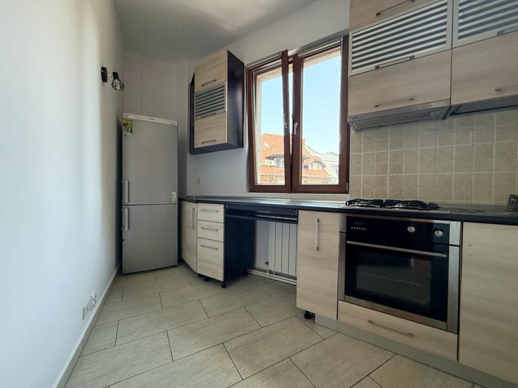 Apartament cu 2 camere decomandat în Ultracentral
