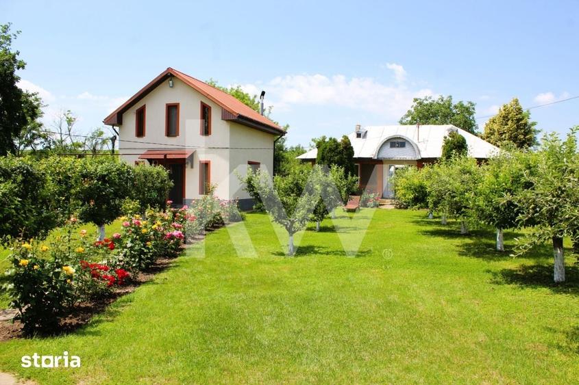 Casă cu 5 camere cu Teren 7800 Mp în Murgeni