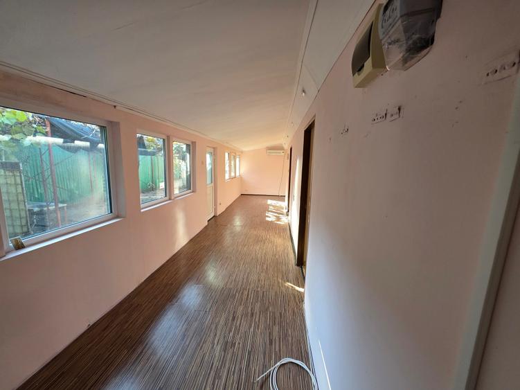 Casă individuală cu 3 camere cu Canalizare în Brătianu