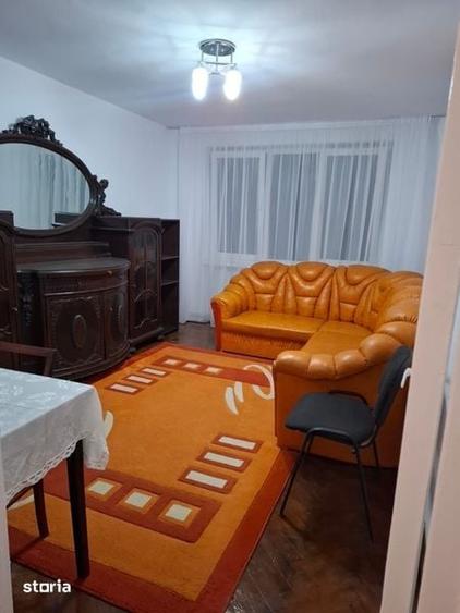 Apartament cu 3 camere decomandat în George Enescu