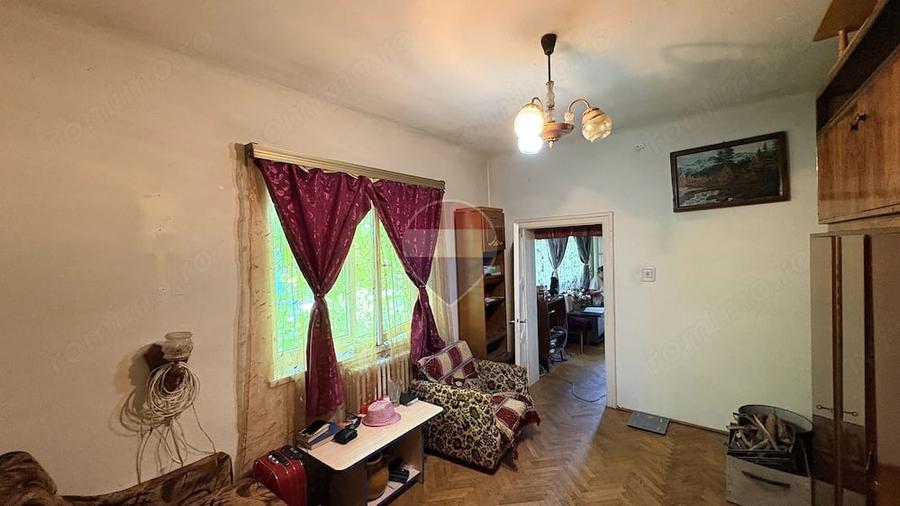 Casă cu 5 camere cu Teren 716 Mp în Sud