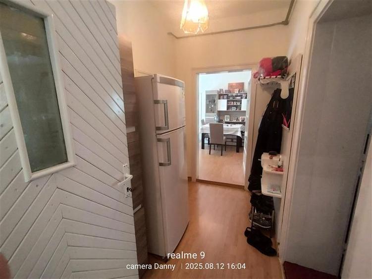 Casă individuală cu 5 camere cu Teren 300 Mp în Muncitoresc