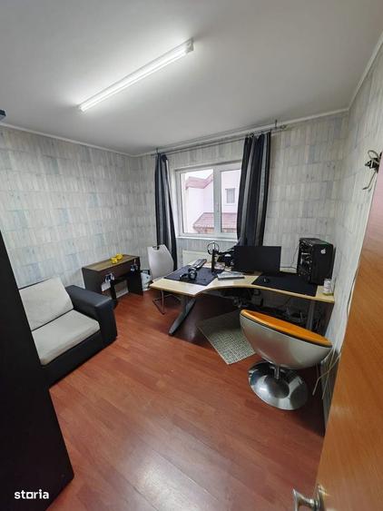 Casă cu 5 camere cu Teren 191 Mp în Central
