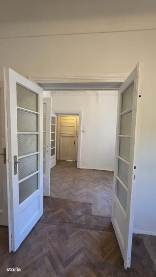 Casă cu 3 camere cu Teren 220 Mp în Tineretului