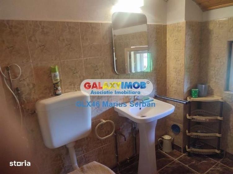 Casă cu 4 camere cu Teren 3657 Mp în Valea