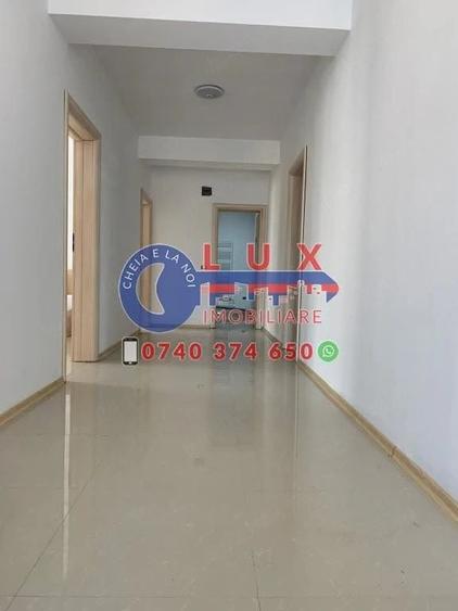 Casă cu 6 camere cu Teren 200 Mp în Babadag