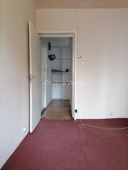 Apartament 1 camera de vanzare, zona Pandurilor