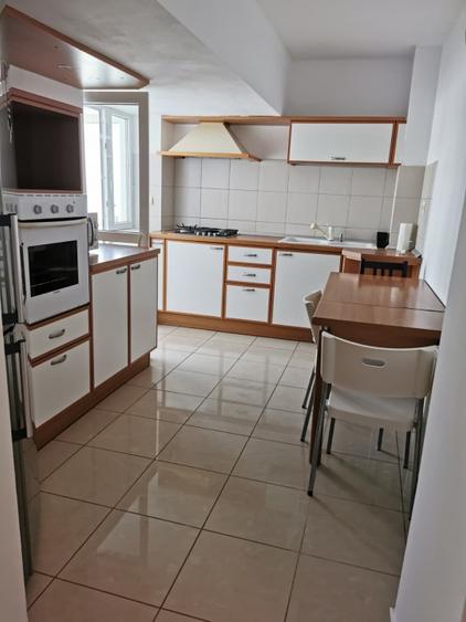 Apartament cu 4 camere decomandat în Unirii