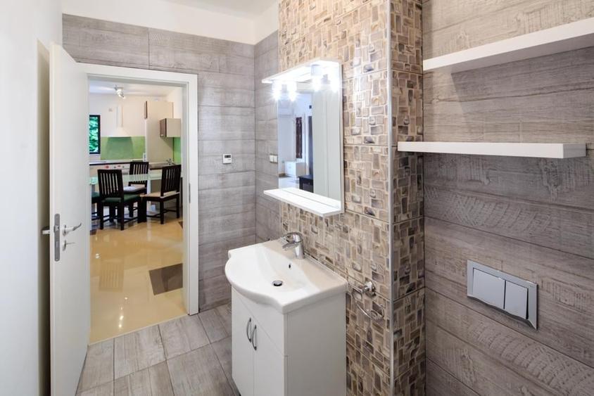 Apartament cu 3 camere în Trei Stejari