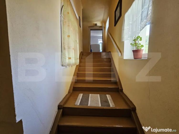 Casă cu 6 camere cu Teren 1000 Mp în Central