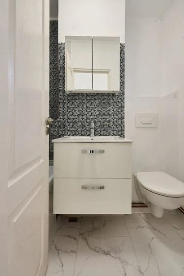 Apartament cu 4 camere semidecomandat în Găvana