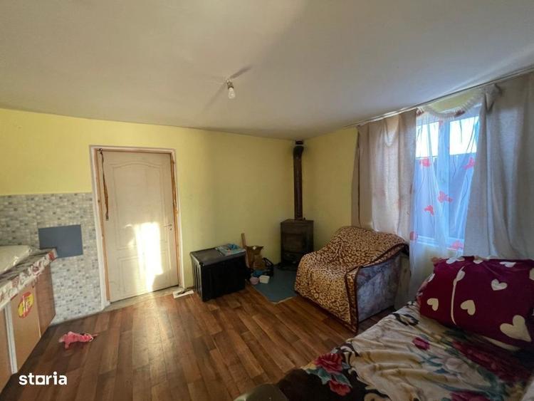 Casă cu 2 camere în Gârdani