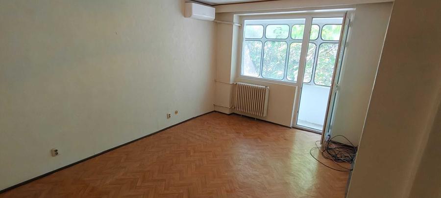 Tineretului // 71mp // nerenovat - 1