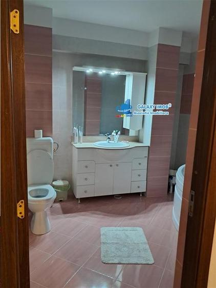 Apartament cu 3 camere decomandat, mobilat în Găvana 3