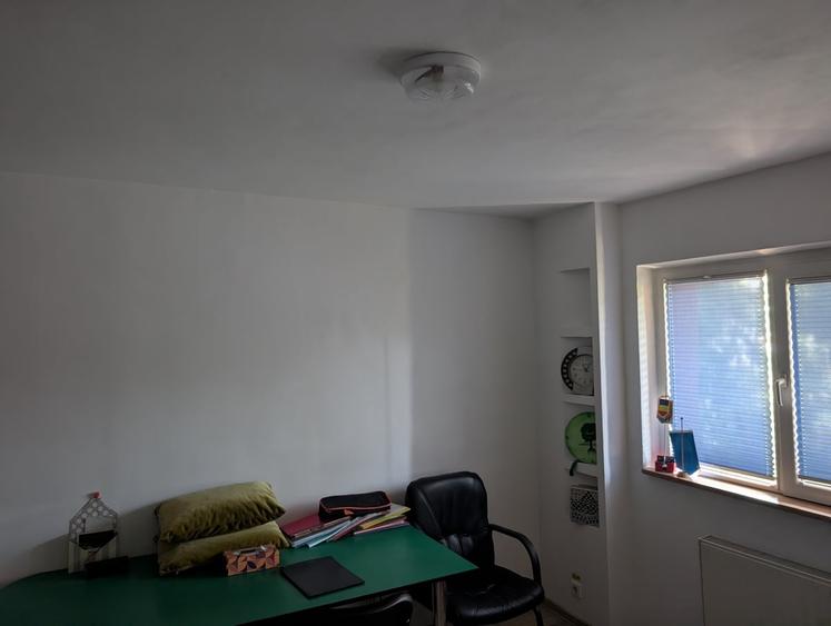 Apartament semidecomandat în 1 Mai