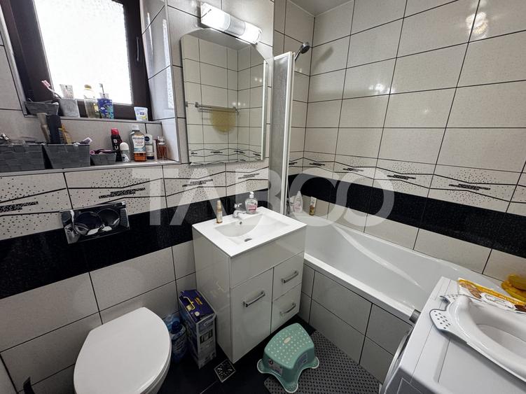 Apartament cu 3 camere decomandat, mobilat în Mihai Viteazul