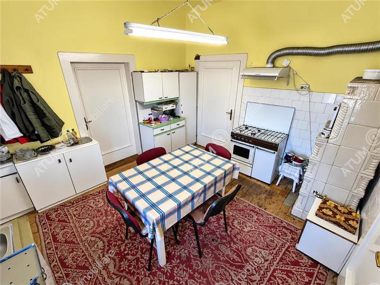 De vanzare casa cu 3 camere pivnita garaj si 508 mp teren in Sibiu - 23