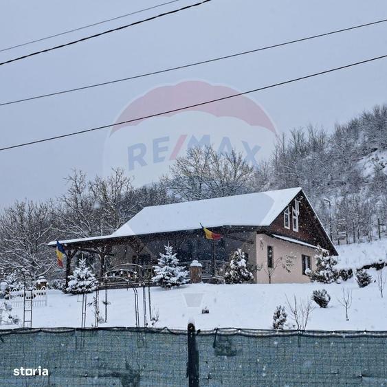 Casă cu 4 camere în Bâlca